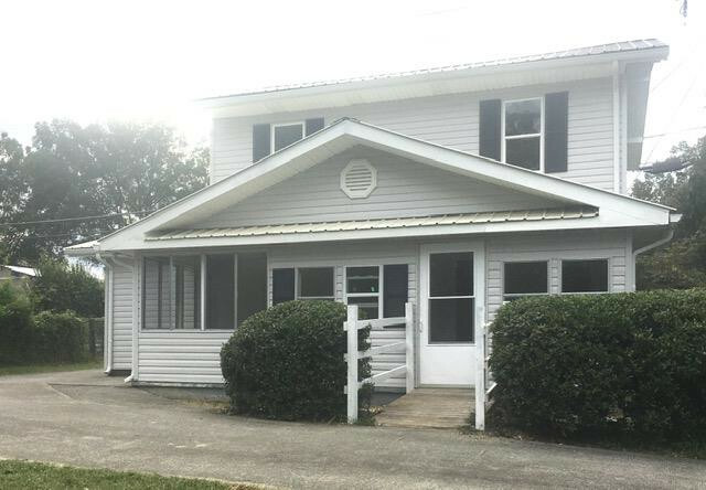 Property Photo:  1400 Tennessee Avenue  TN 37331 