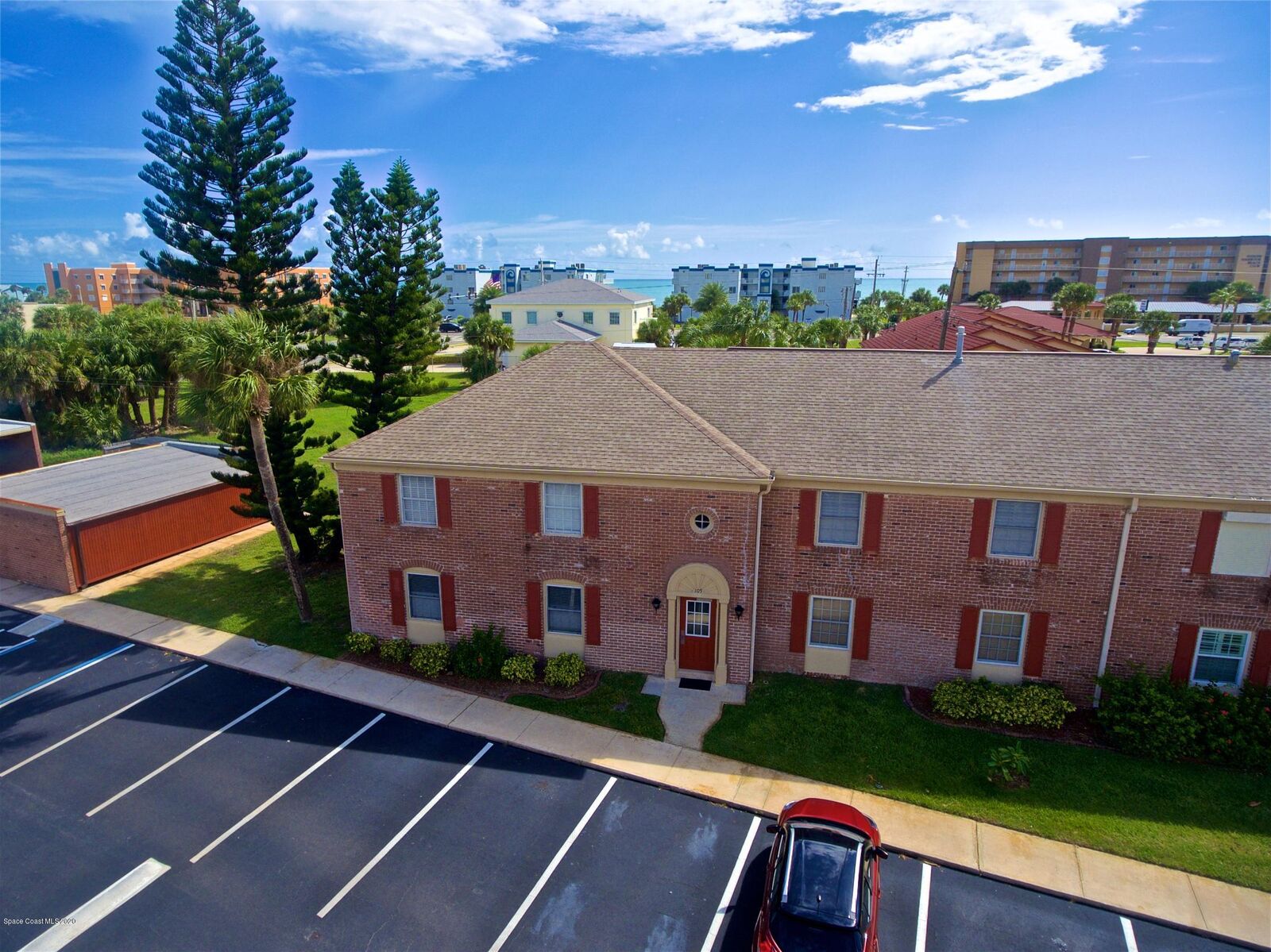 Property Photo: 105 E Colonial Court FL 32937