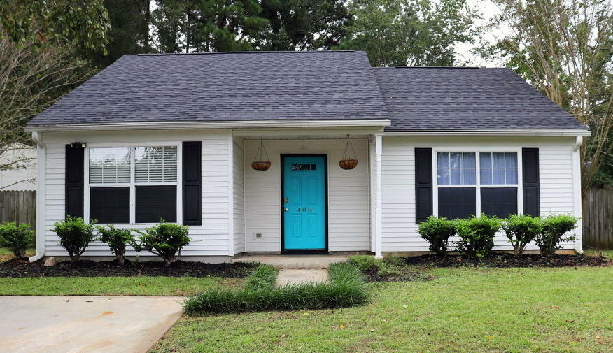 Property Photo: 408 Courtland Drive SC 29486