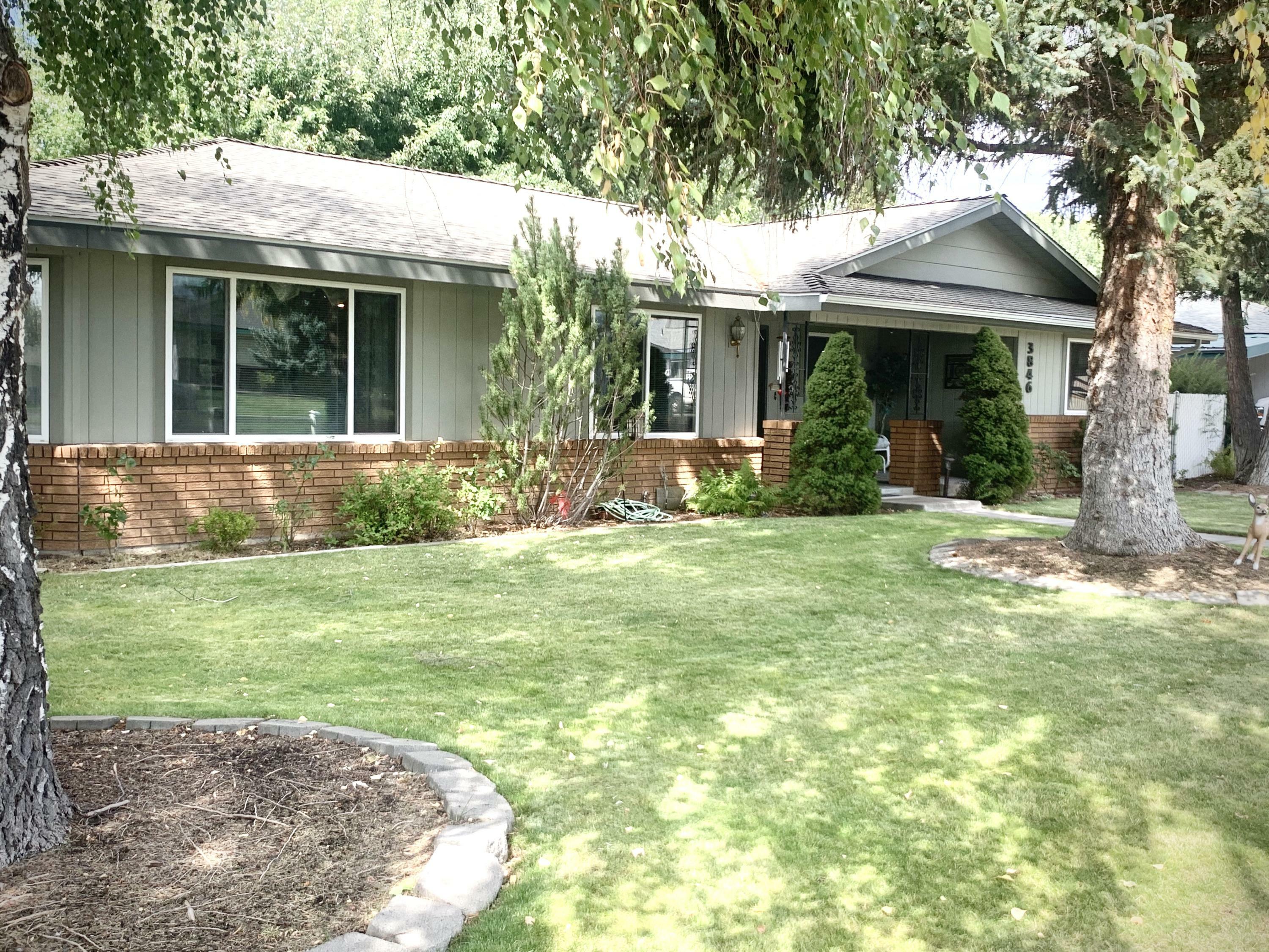 Property Photo:  3846 La Marada Way  OR 97603 