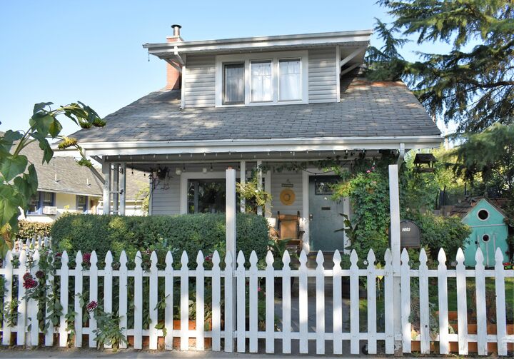 209 S Orange Street  Medford OR 97501 photo