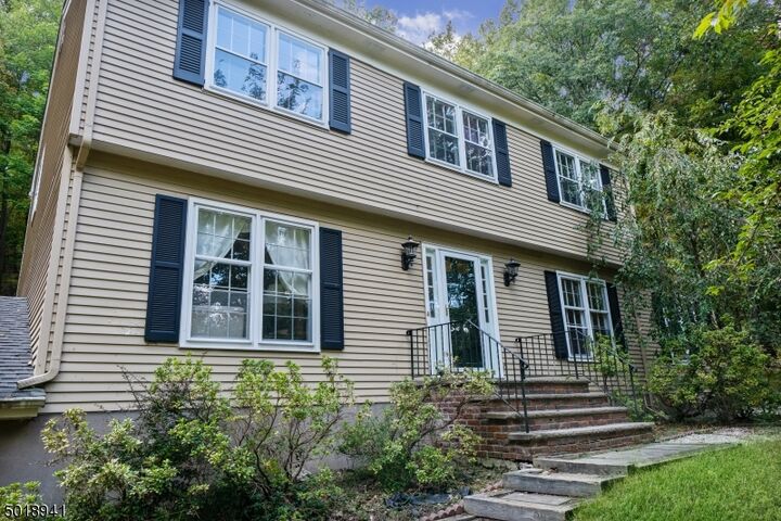 608 Mountain Rd  Kinnelon Boro NJ 07405 photo
