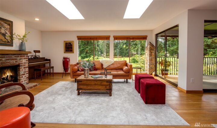 Property Photo:  7563 NE Meadowmeer Lane  WA 98110 