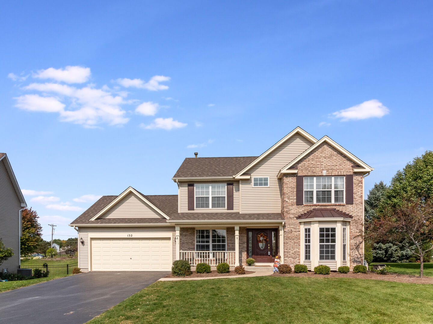 Property Photo:  132 Oak Hill Court  IL 60542 