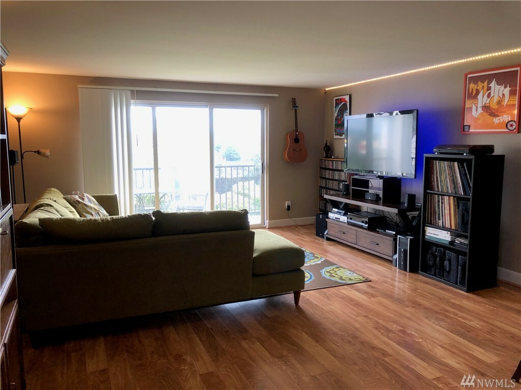 Property Photo: 8021 234th St SW 219 WA 98026