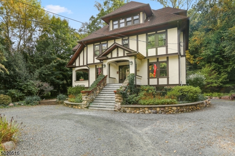 Property Photo:  12 N Briarcliff Rd  NJ 07046 