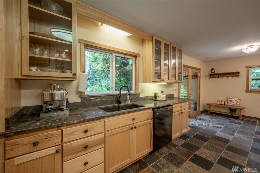 Property Photo: 9281 Icicle Rd WA 98826