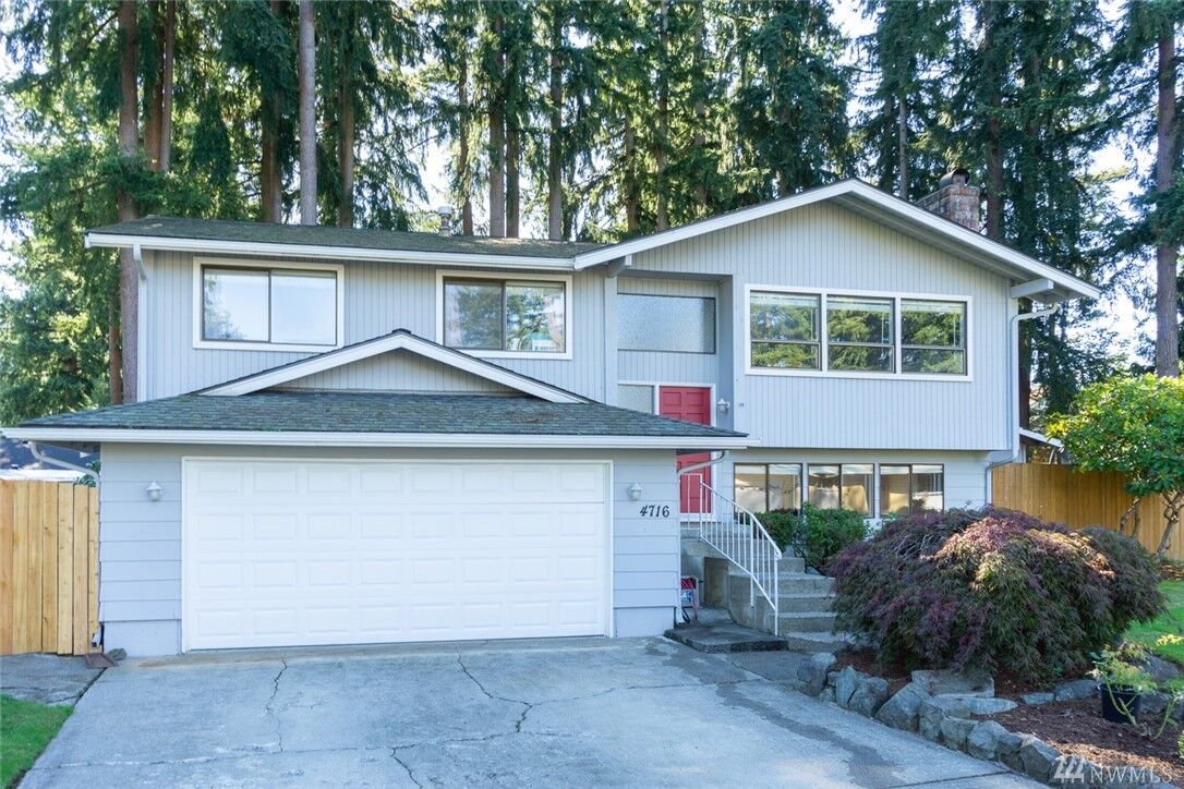 Property Photo: 4716 118th St NE WA 98271
