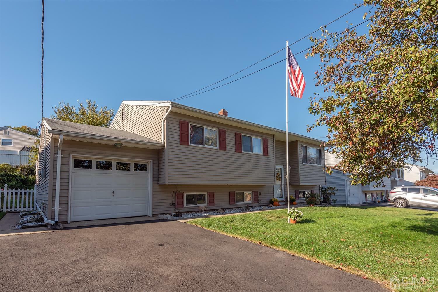 Property Photo:  46 Mercer Street  NJ 08882 