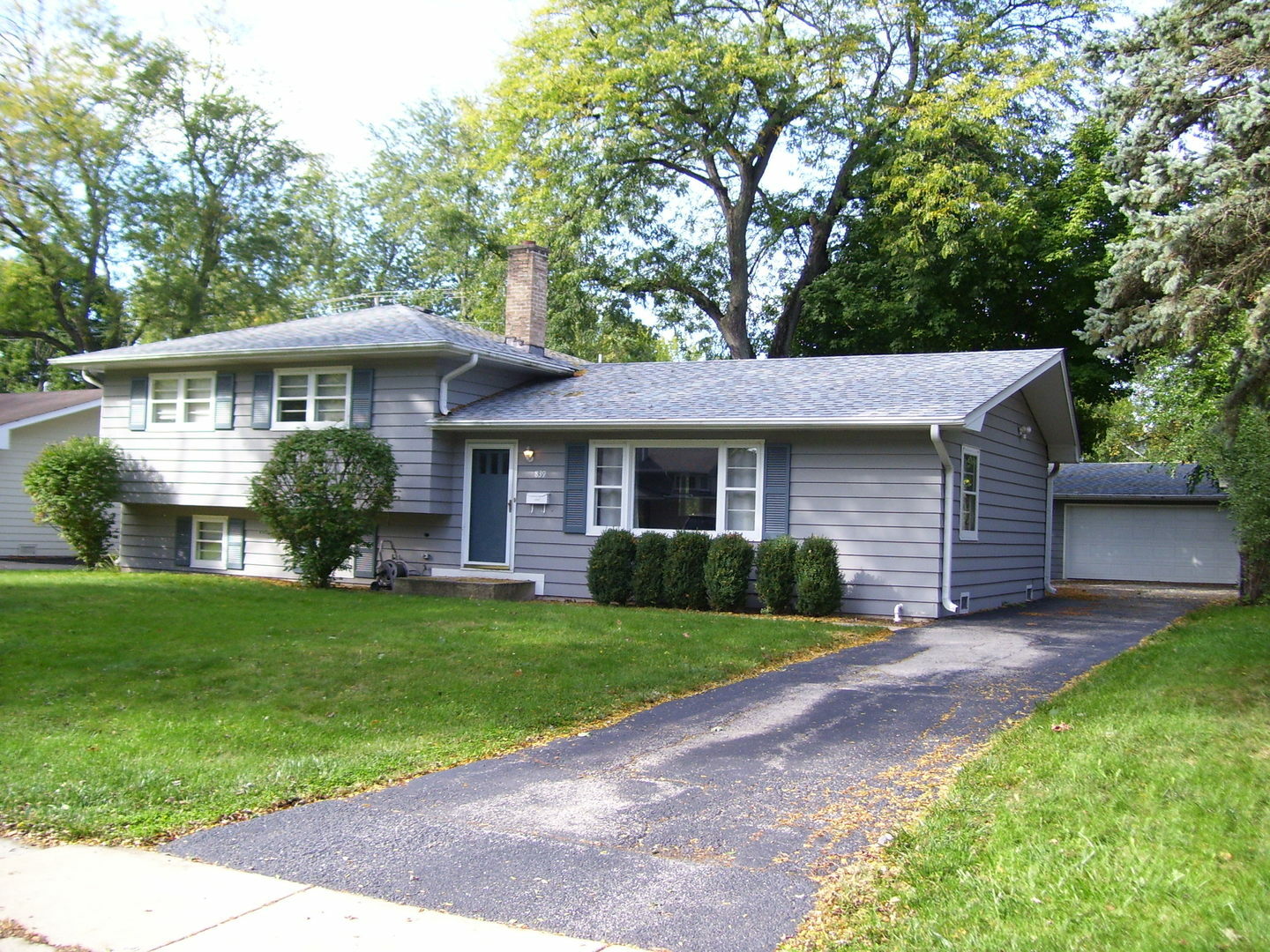 Property Photo: 839 Emerald Drive IL 60540