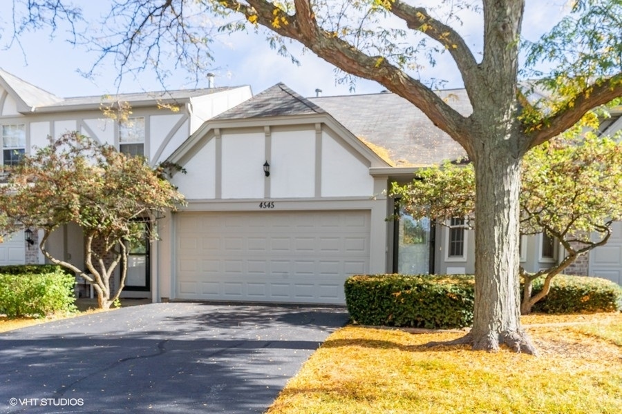 Property Photo:  4545 Burnham Drive 4545  IL 60192 