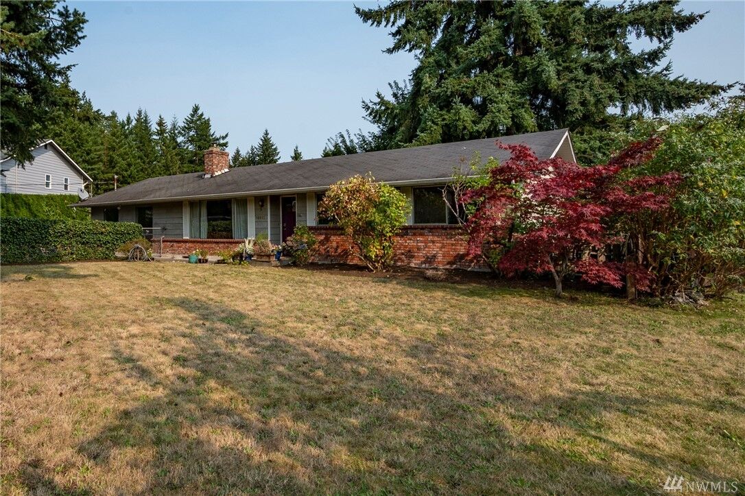 Property Photo:  10815 36th Ave SE  WA 98208 