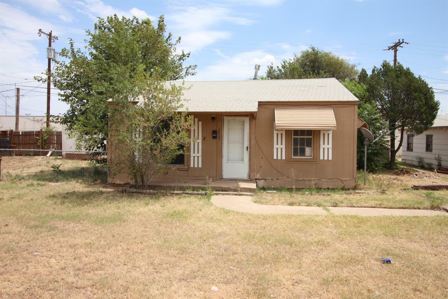 Property Photo:  3707 Ave R  TX 79412 