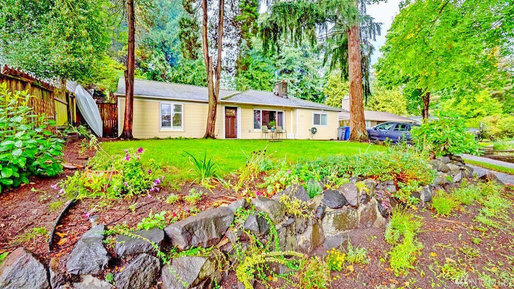 Property Photo:  16721 41st Ave NE  WA 98155 