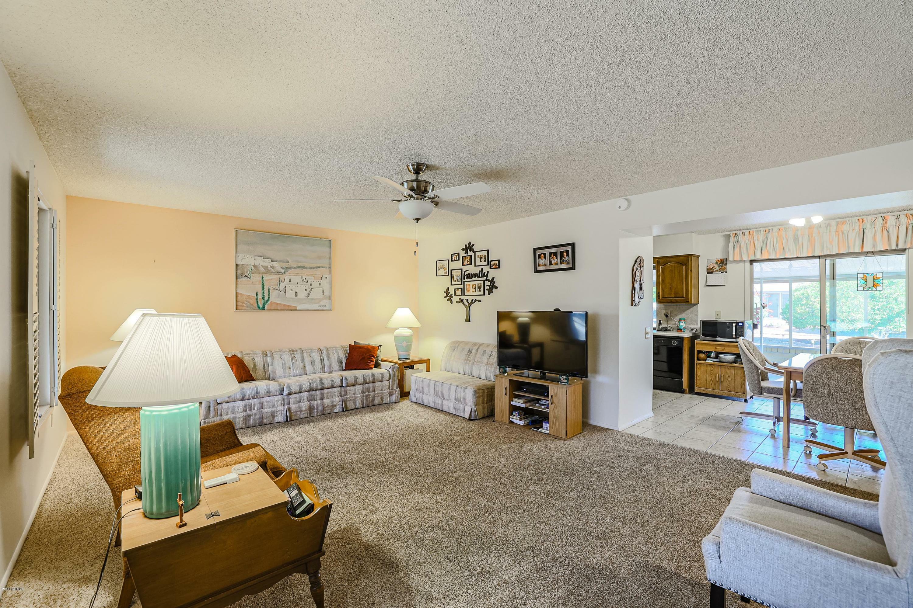 Property Photo: 10240 W Oak Ridge Drive AZ 85351
