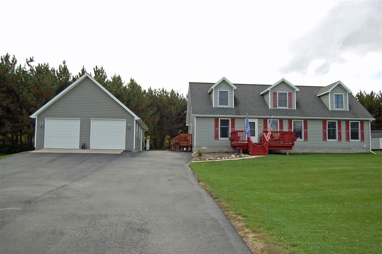 Property Photo: 2060 Lakeview MI 49706