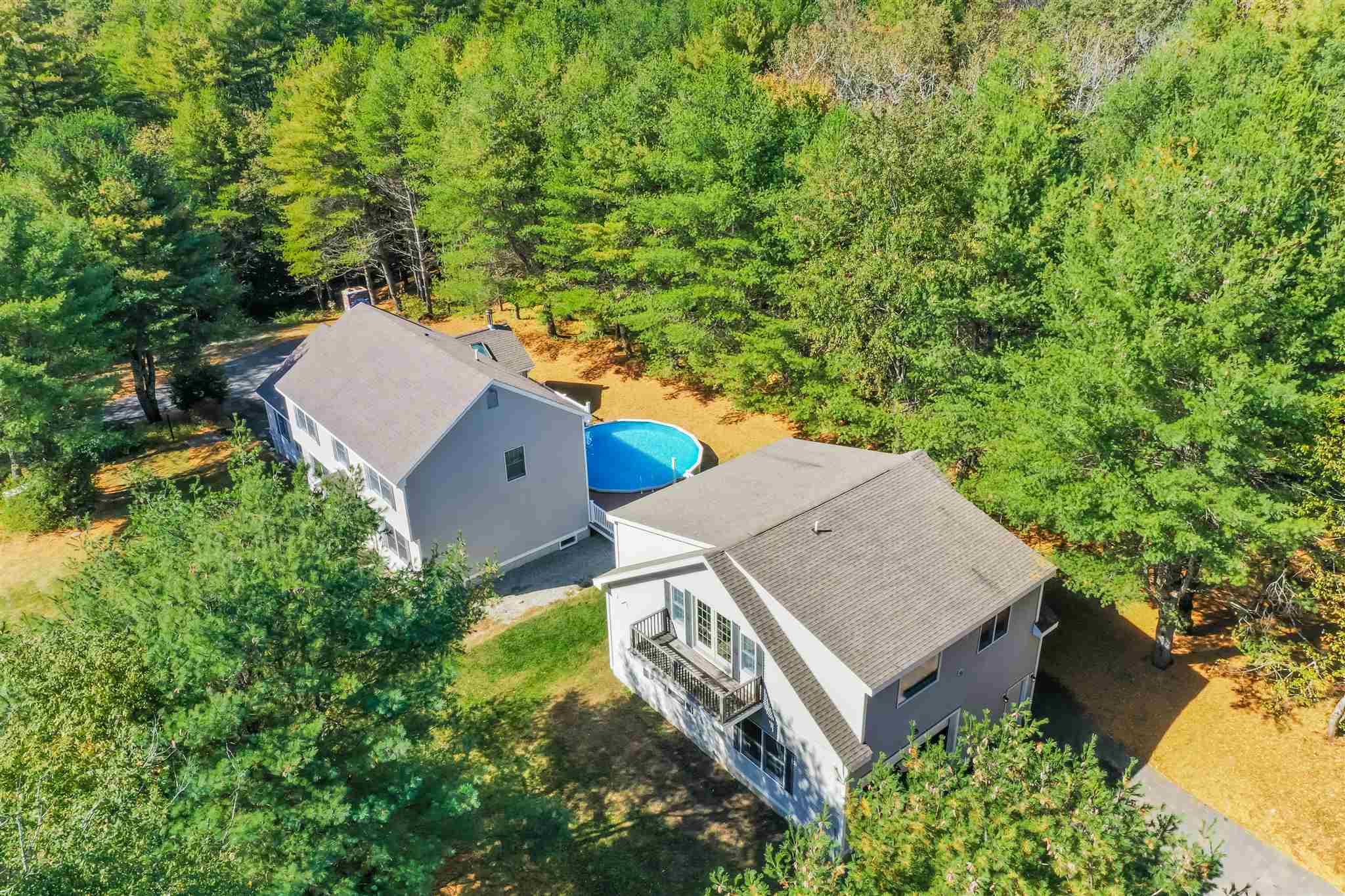 Property Photo:  18 Clearview Drive  NH 03275 