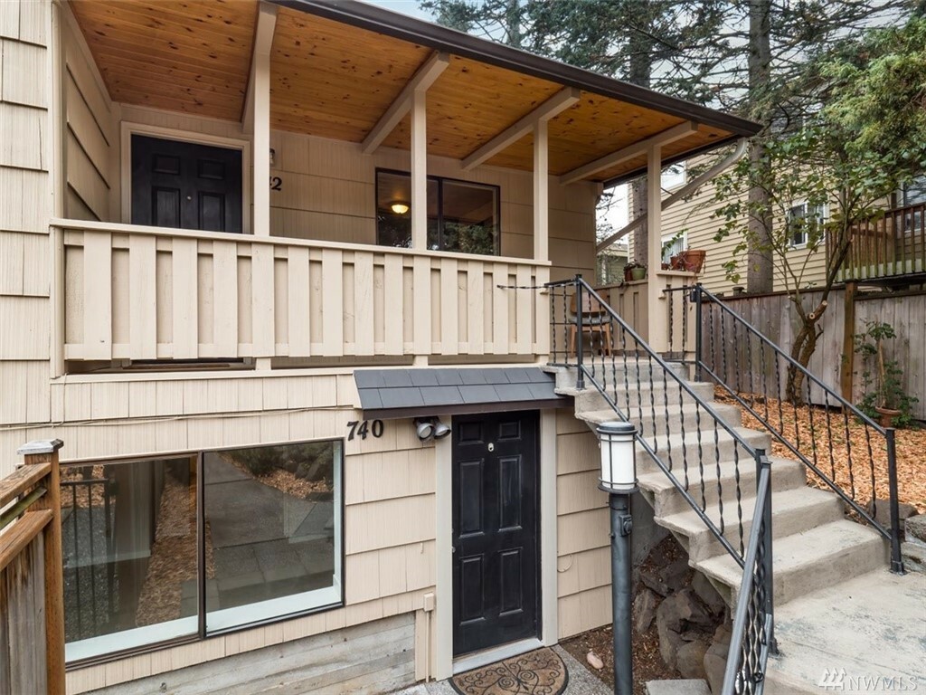 Property Photo:  742 N 94th St  WA 98103 