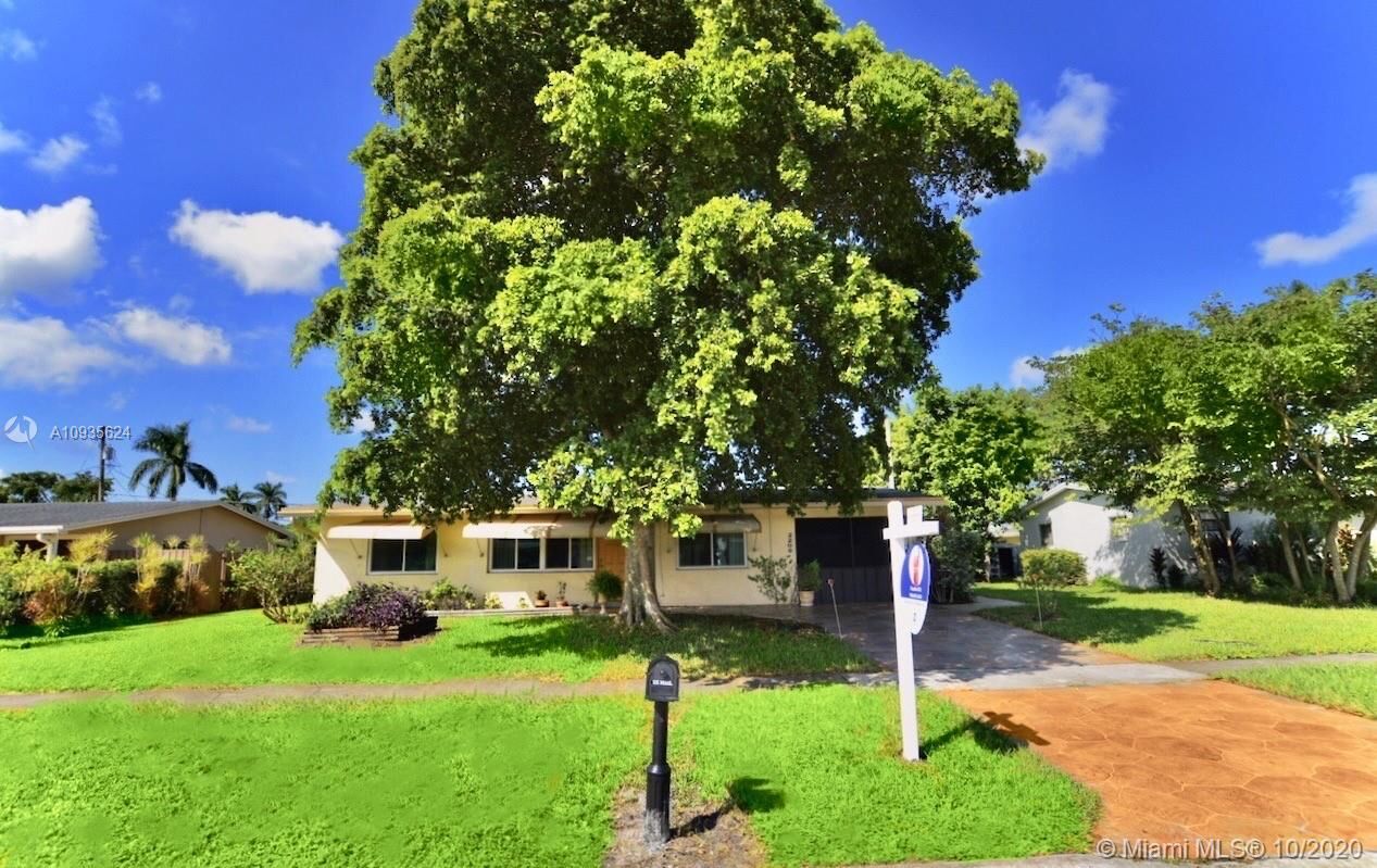 Property Photo: 2209 W River Dr FL 33063