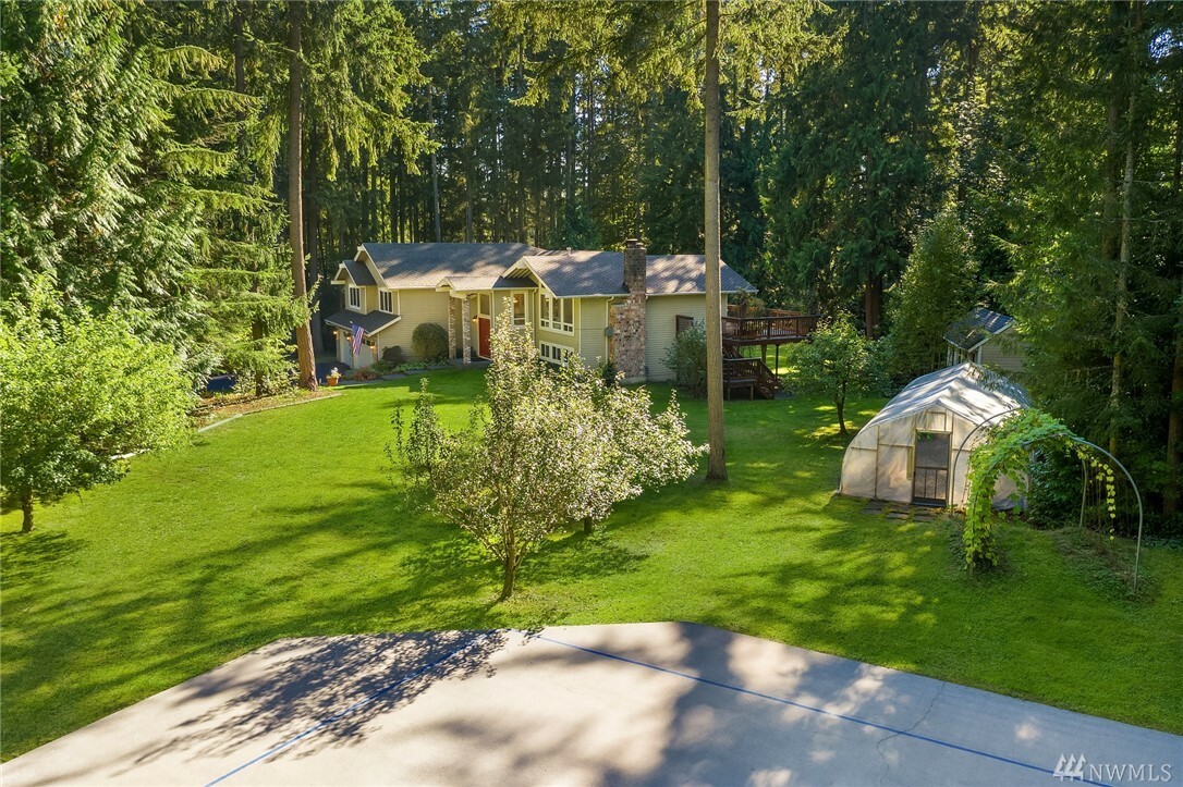 Property Photo:  18137 197th Place NE  WA 98077 