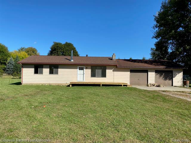 Property Photo: 1046 W Grand River Road W MI 48867