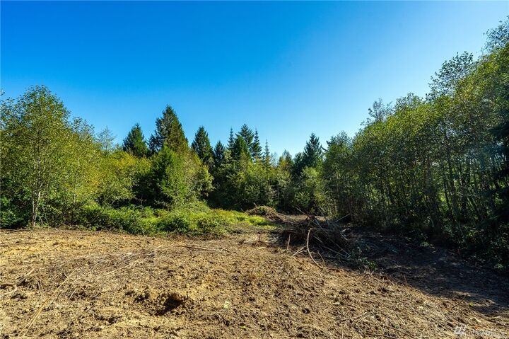 Property Photo: 360 2 Hewitt Rd WA 98532