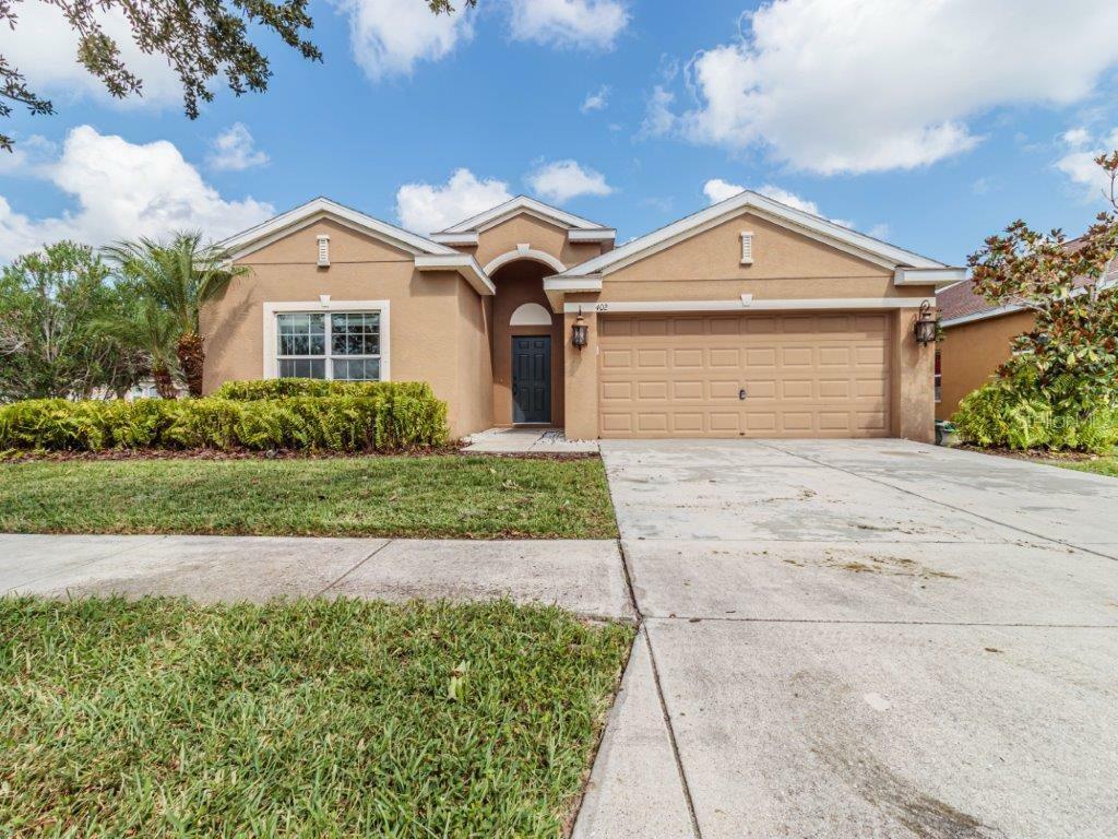 Property Photo:  402 York Dale Drive  FL 33570 