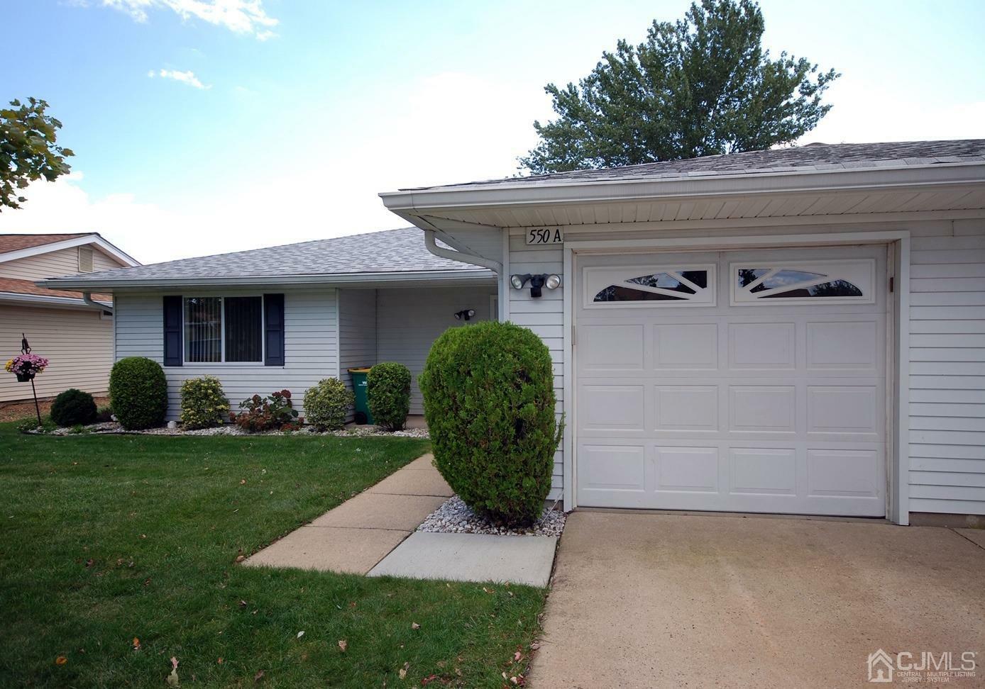 Property Photo:  A Cornus Plaza 550A  NJ 08831 