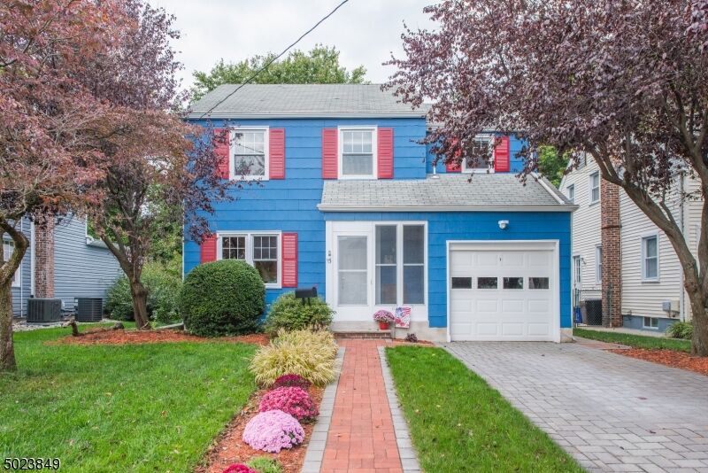 Property Photo:  15 Irwin Pl  NJ 07003