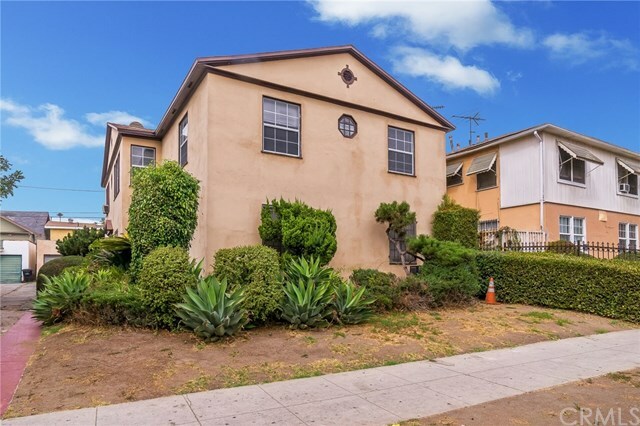 Property Photo:  1449 S Bronson Avenue  CA 90019 