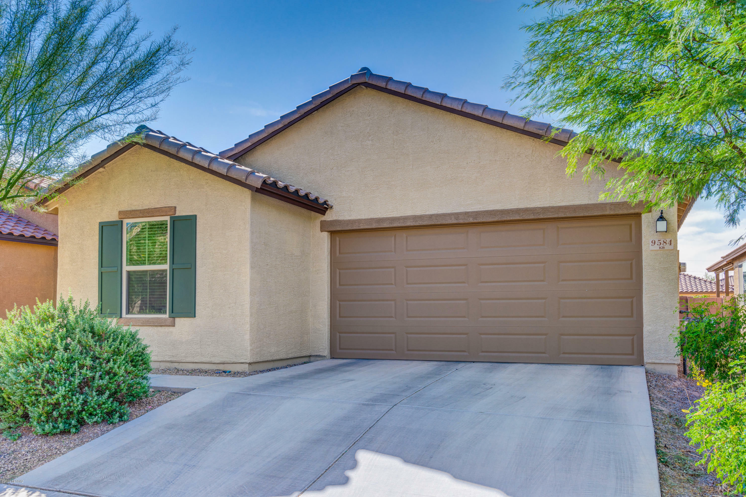 Property Photo:  9584 S Trapper Ridge Drive  AZ 85747 