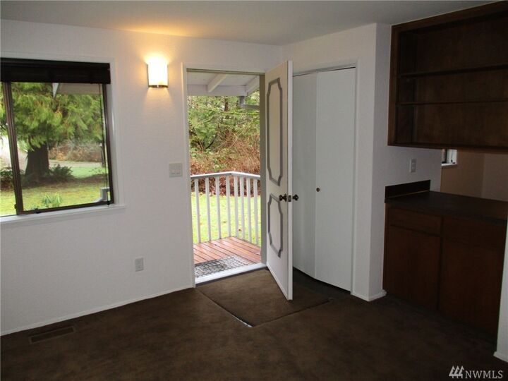 Property Photo:  13921 217th Ave SE  WA 98027 