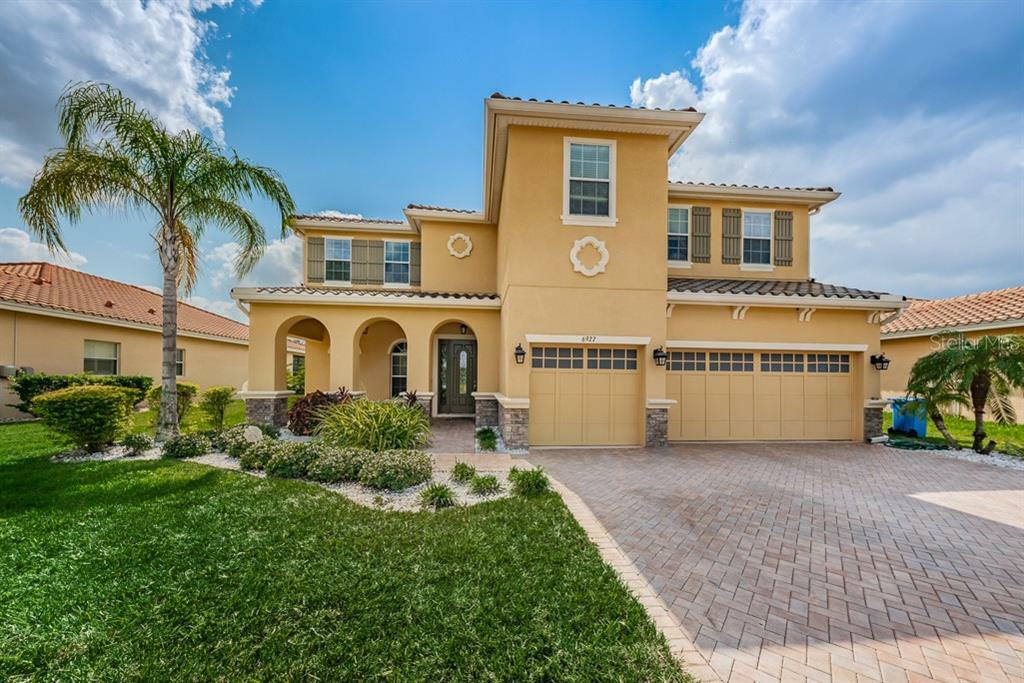 Property Photo:  6927 Silver Sage Circle  FL 33634 