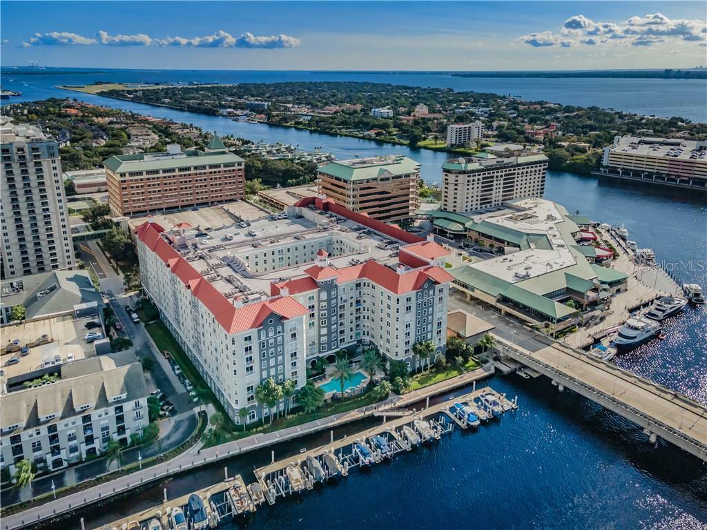 Property Photo:  700 S Harbour Island Boulevard 136  FL 33602 