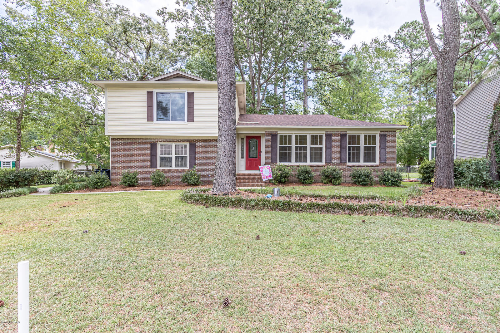 Property Photo:  614 Clover Drive  NC 28546 