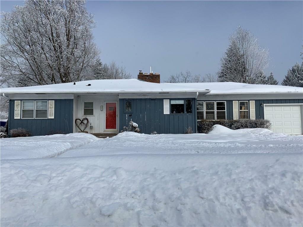 Property Photo:  442 W Warner Street  WI 54011 