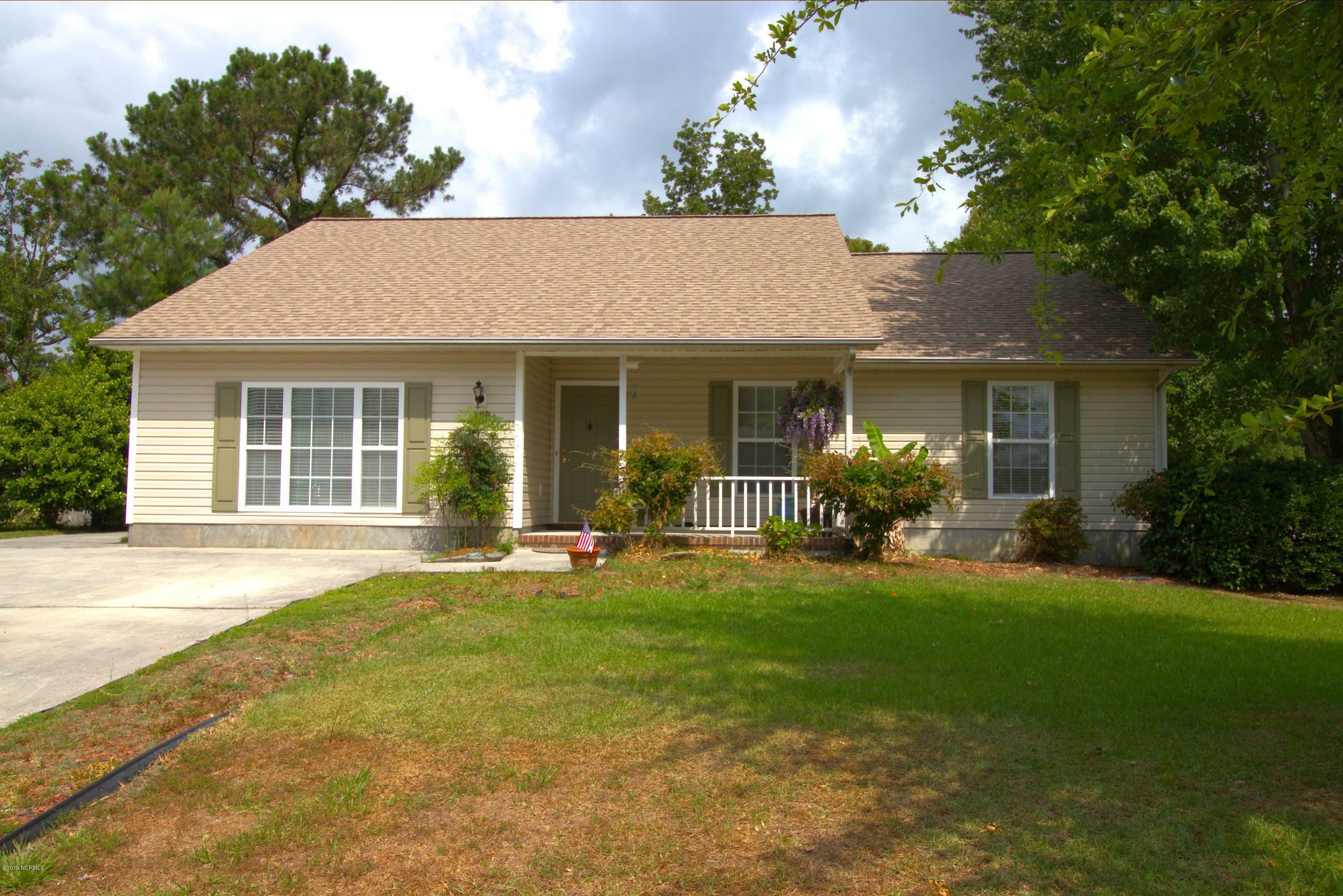 Property Photo:  100 Huff Court  NC 28546 