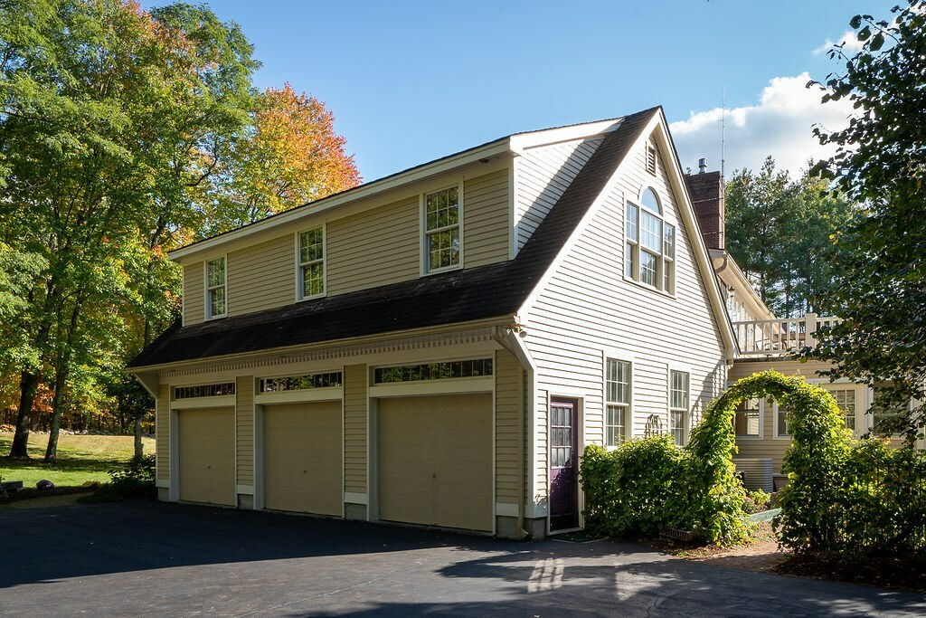 Property Photo: 89 Stowell Road NH 03110