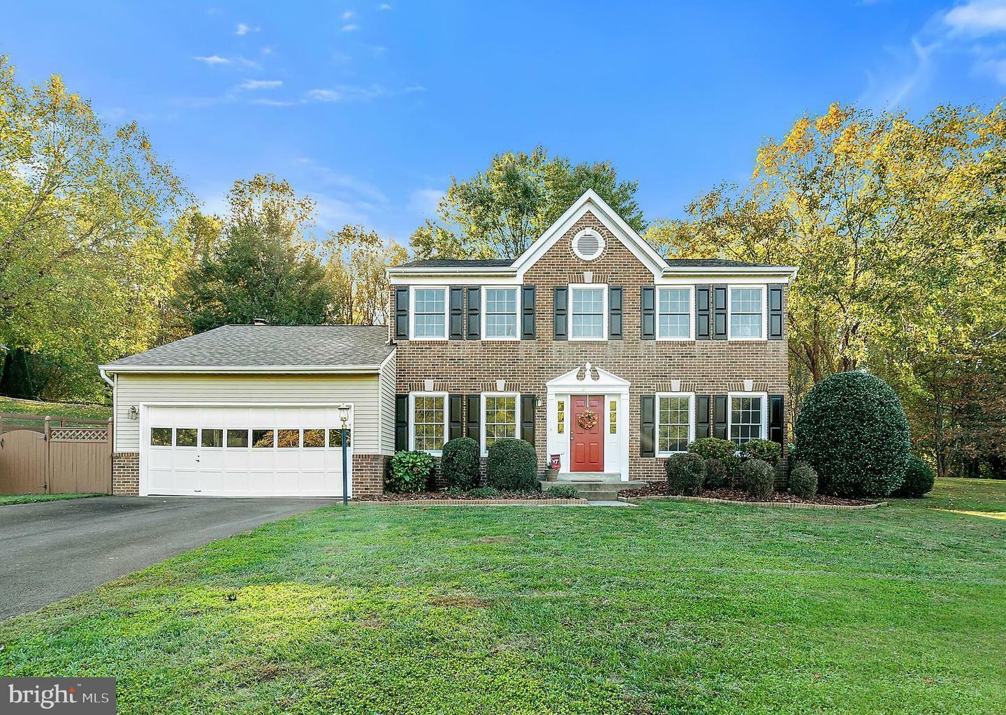 Property Photo:  6374 Cotswold Way  VA 20137 