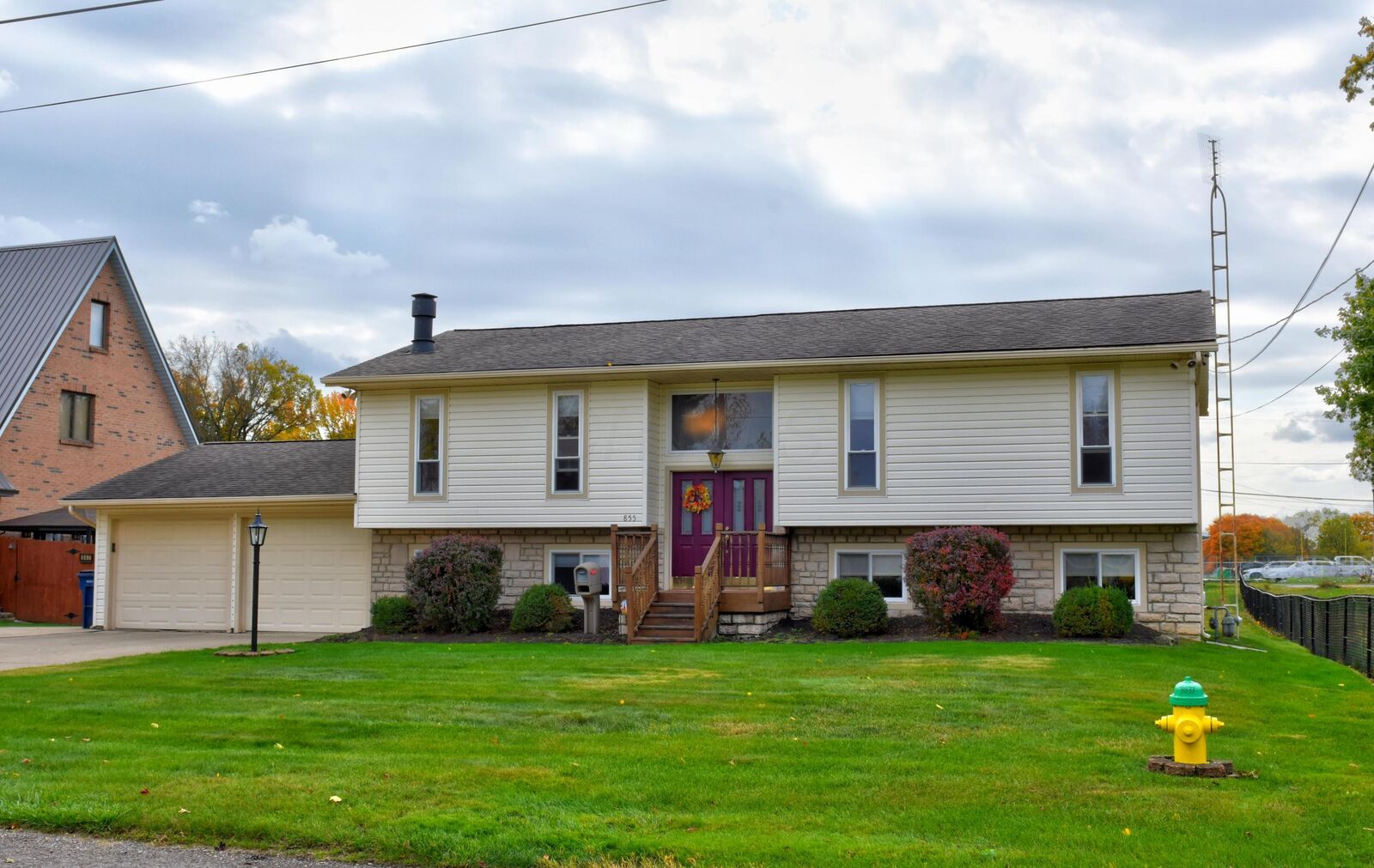 Property Photo:  855 W Locust Street  OH 43055 