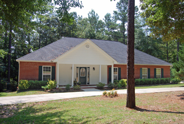 Property Photo:  33 Mapleridge St.  MS 39402 