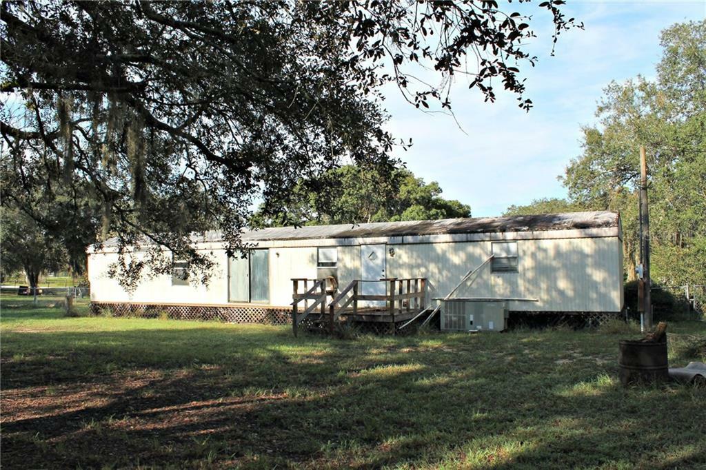 Property Photo: 4026 Saddle Way FL 33898