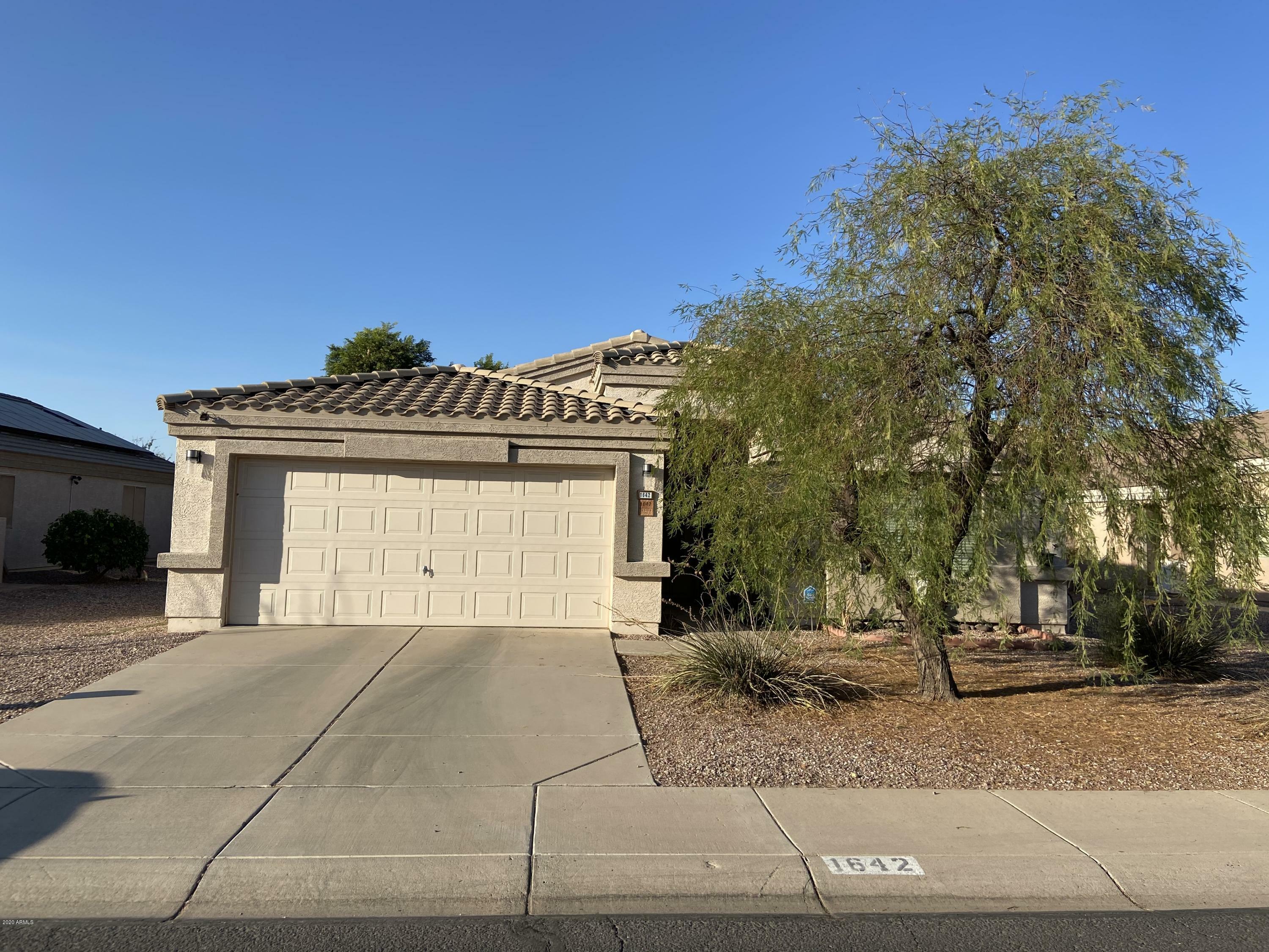 Property Photo:  1642 E Cardinal Drive  AZ 85122 