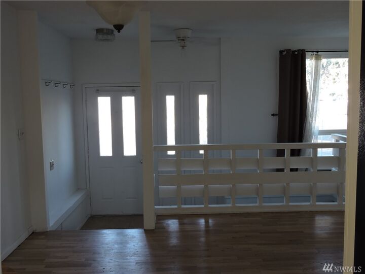 Property Photo: 817 3rd Ave SE WA 98848