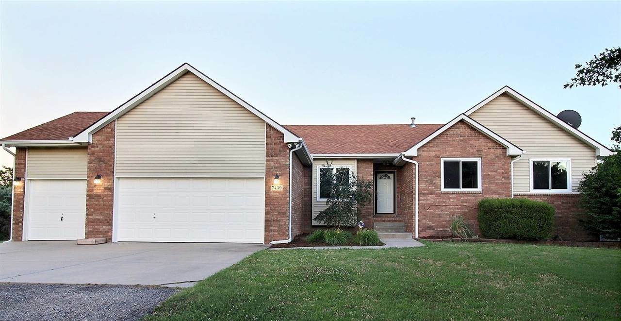 Property Photo:  7439 S Fieldcrest Ct  KS 67206 