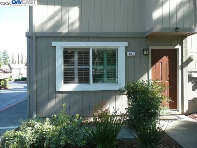 Property Photo:  691 Concord Pl  CA 94566 