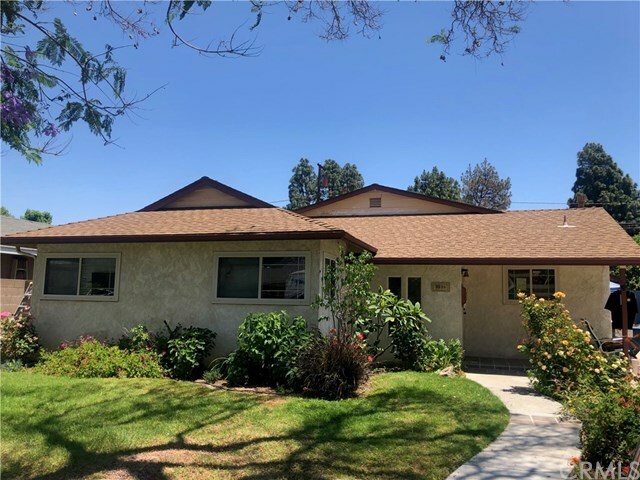 Property Photo: 3526 Knoxville Avenue CA 90808