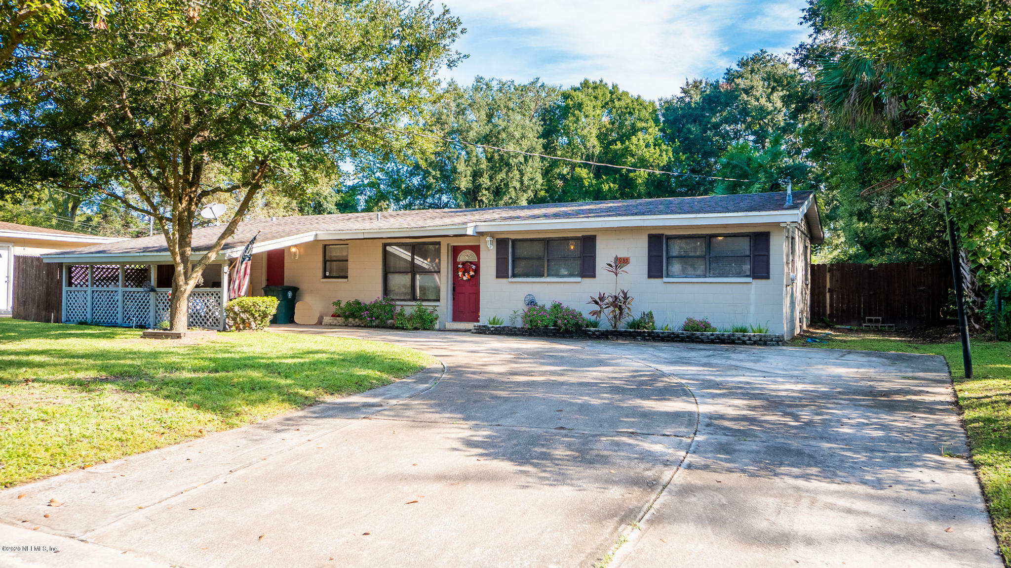 Property Photo:  7935 Argentine Drive W  FL 32217 