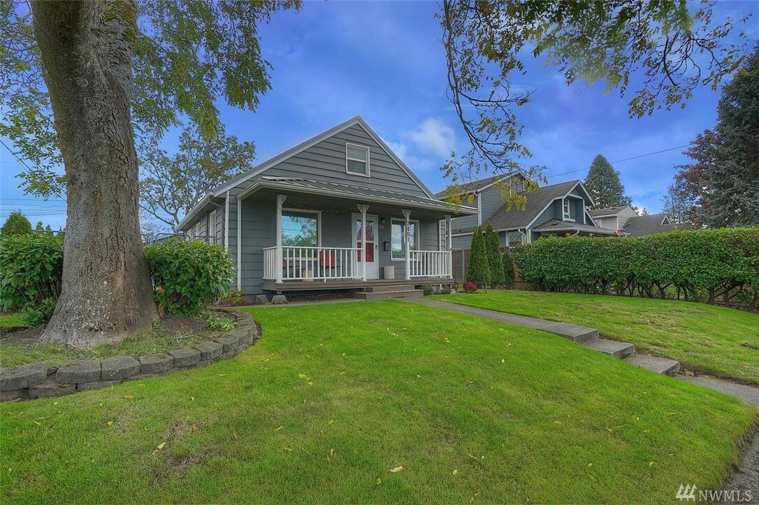 Property Photo: 7401 S Park Ave WA 98408