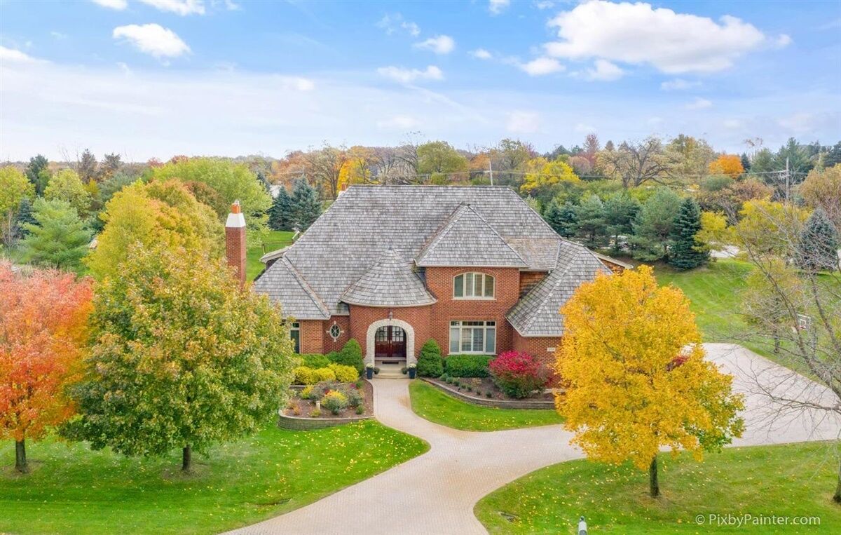 Property Photo: 27753 W Bridgewater Court IL 60010